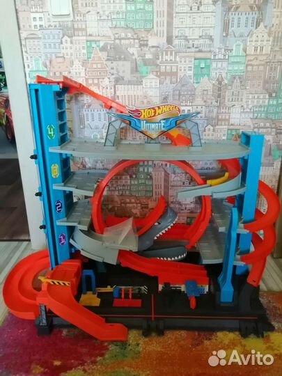Hot wheels трек гараж
