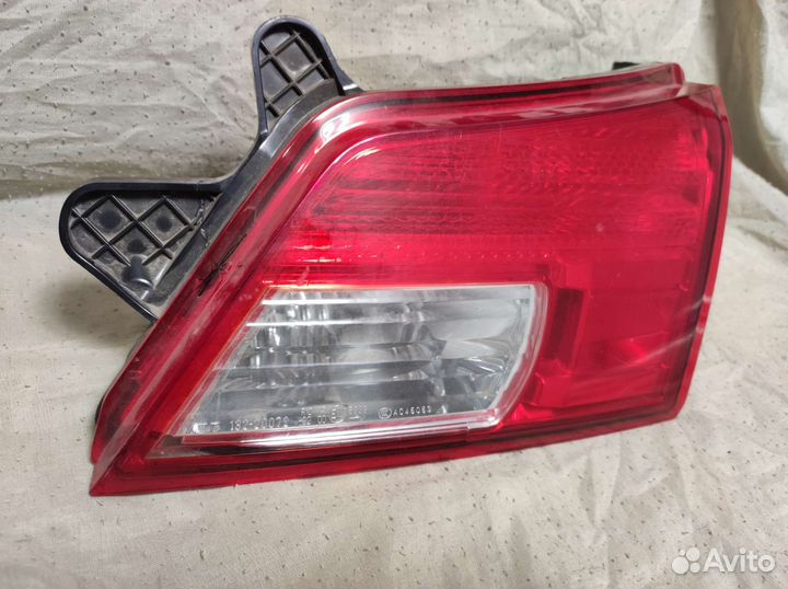 Subaru Legacy Outback B14 фонарь левый целый ориг