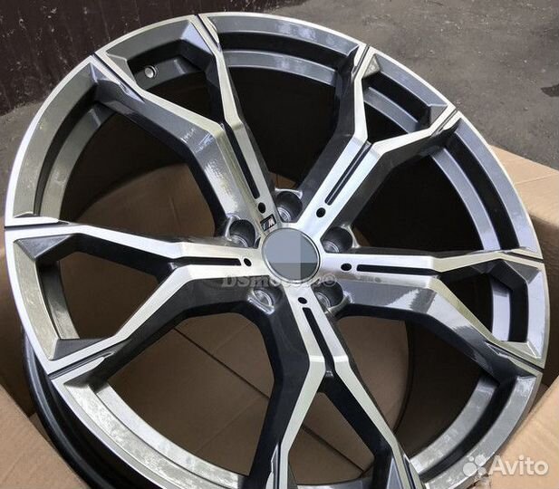 Диски R20 на BMW 741 М стиль