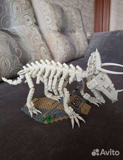 Конструктор Динозавр светится в темноте