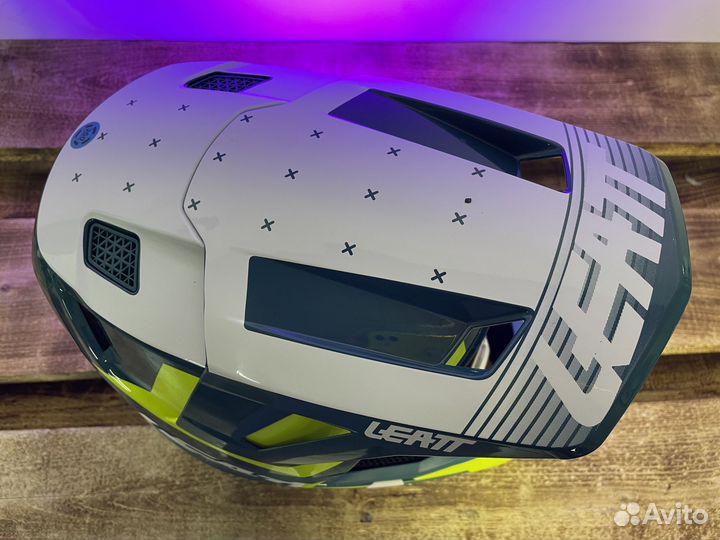 Мотошлем Leatt Moto 7.5 Acid Fuel