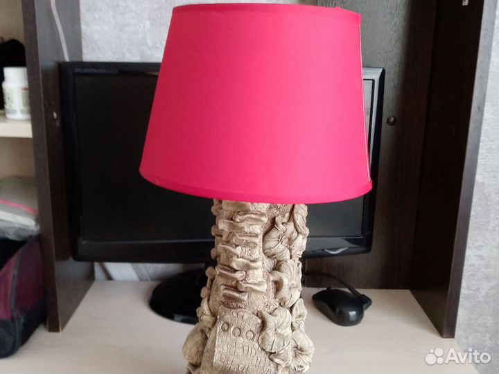 Лампа настольная