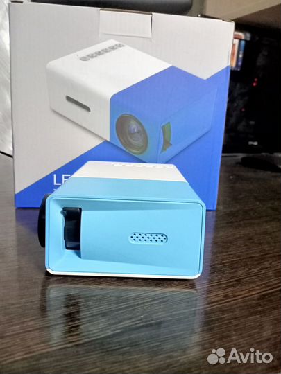 Мини проэктор