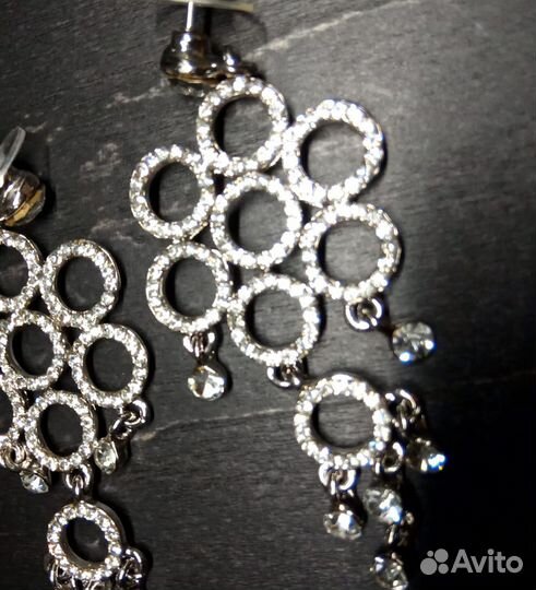 Серьги со стразами