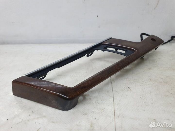 Накладка на панель передняя левая Mercedes-Benz E