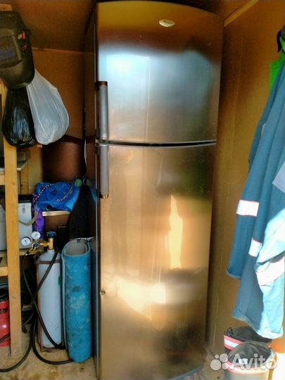 Холодильник whirlpool