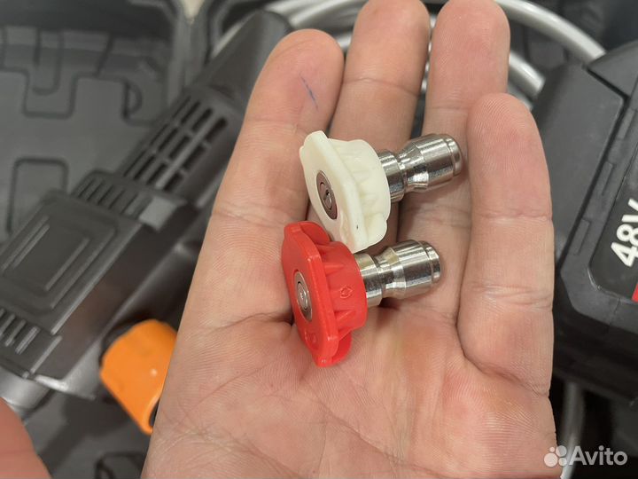 Мойка высокого давления на аккумуляторе