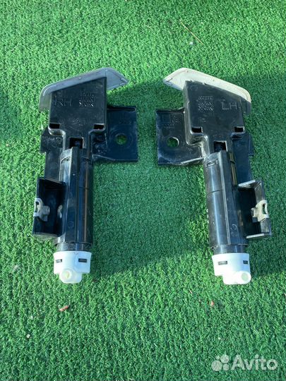 Форсунки омывателей фар Subaru Legacy