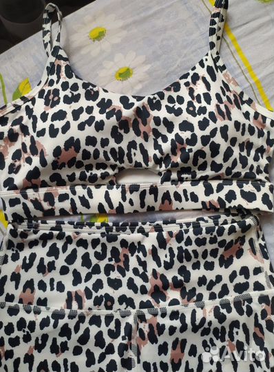 Костюм спортивный фитнес с лосинами