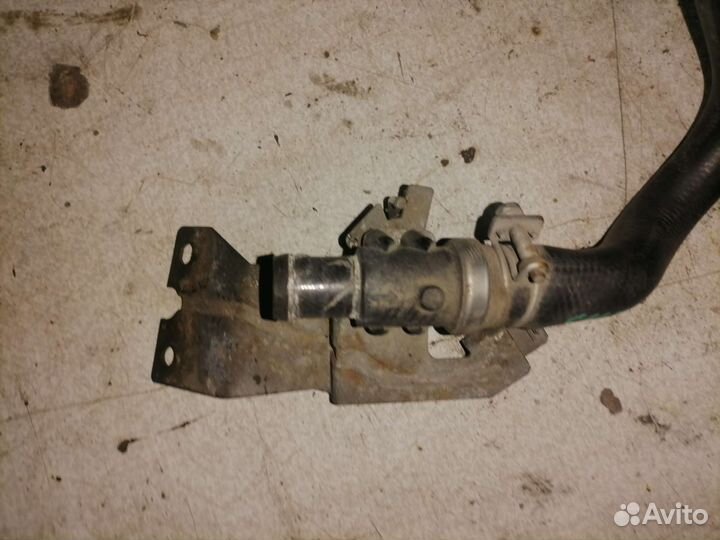 Кран печки Nissan Serena 23