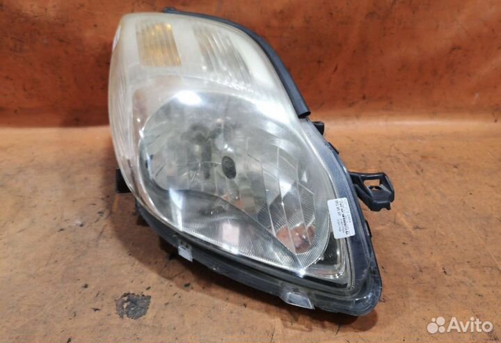 Фара правая toyota vitz ksp90