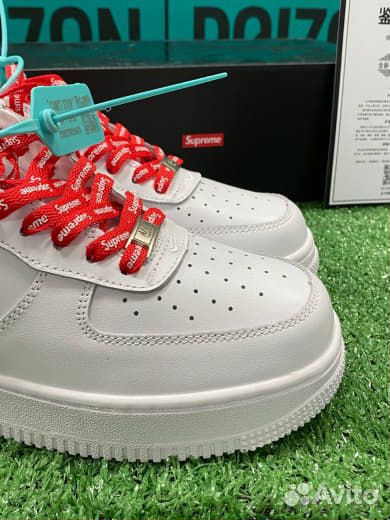 Nike Air Force 1 Supreme Белые Poizon