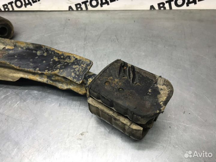 Рычаг передний правый Nissan Almera N15 1998 г.в