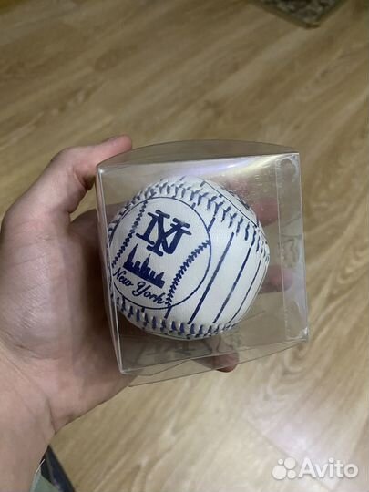 Бейсбольный мяч, сувенир