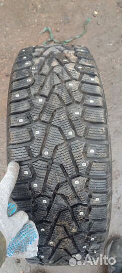 Pirelli Ice Zero 215/55 R18