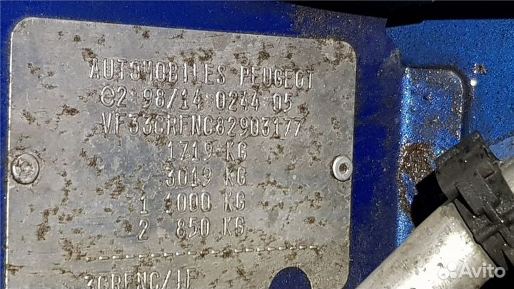 Разбор на запчасти Peugeot 307