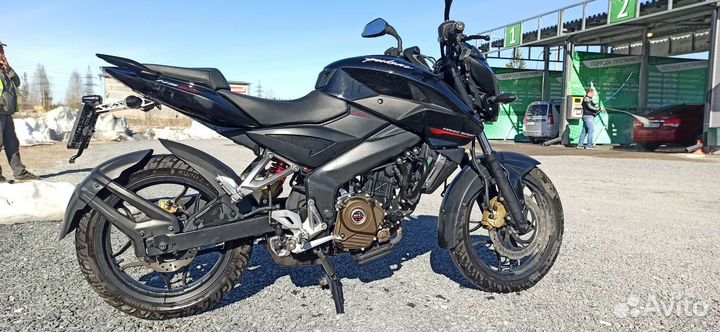 Bajaj pulsar NS 200