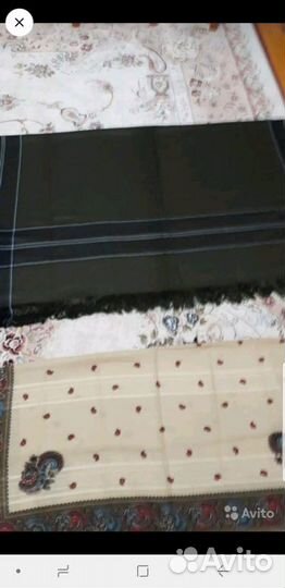 Старинный большой платок размер 1,5 на 1,5