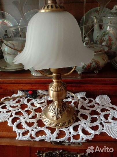 Лампа настольная Европа