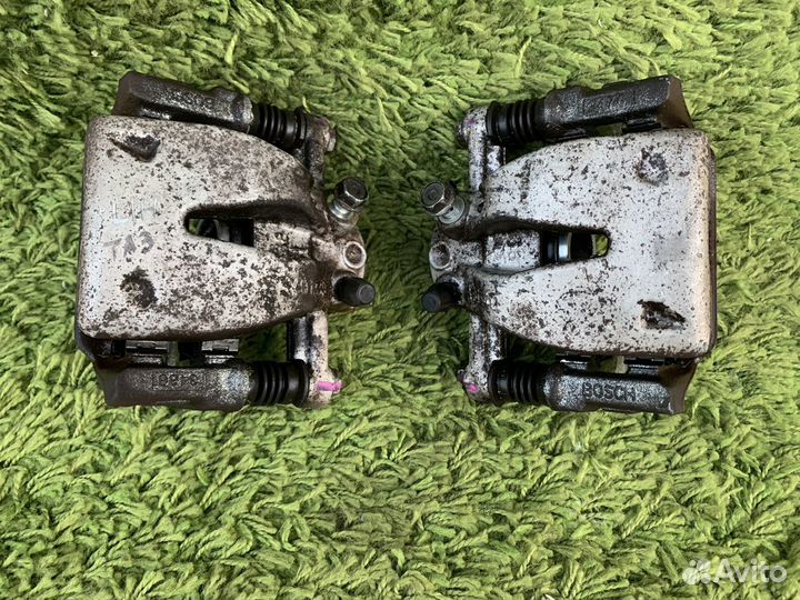 Суппорт задний Toyota Avensis