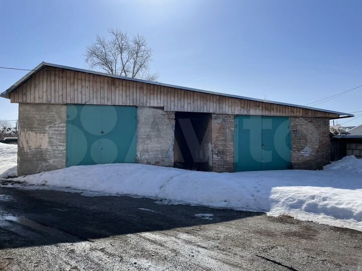 Гараж, > 30 м²