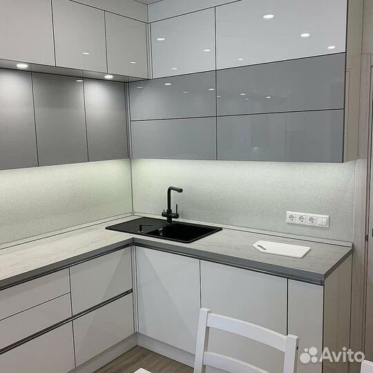 Угловая кухня на заказ. Фабрика в Ровном