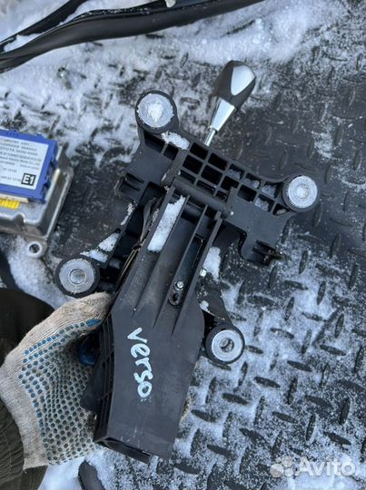 Селектор АКПП Toyota Verso R2 09-18