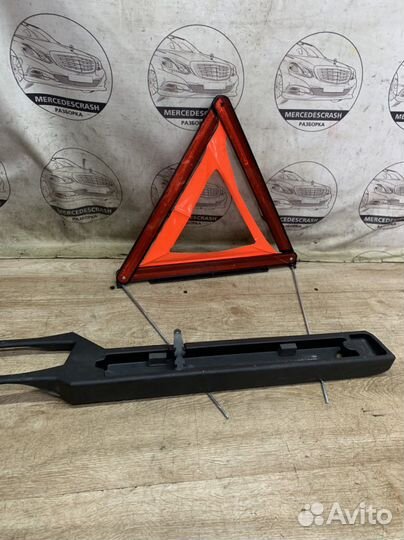 Знак аварийной остановки мерседес w203 clc