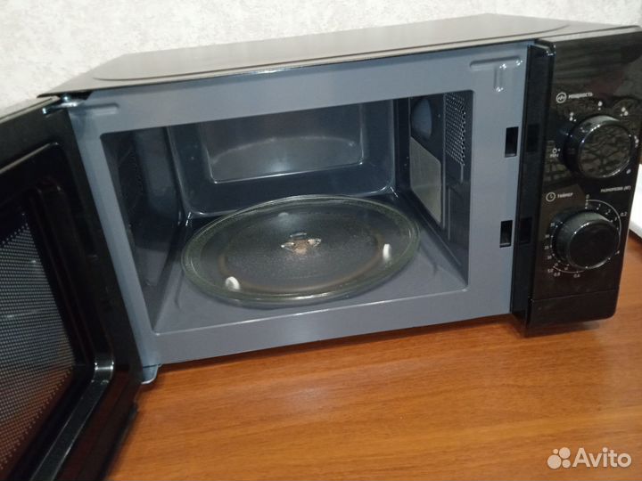 Микроволновая печь Binatone