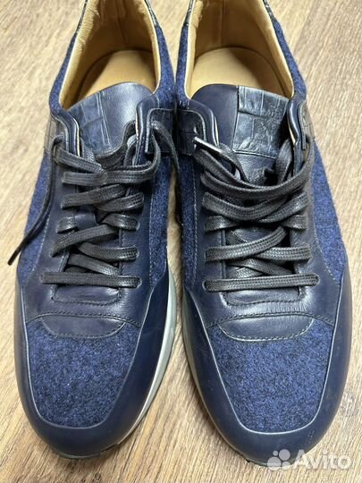 Кроссовки мужские 43 размер осень