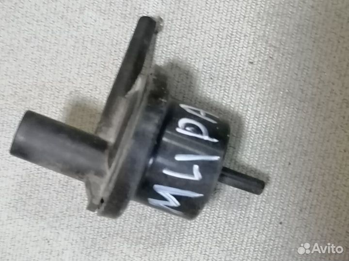 Вакуумный клапан Mitsubishi Mirage 1991