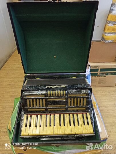 Немецкий аккордеон 50-х годов Pavo Real