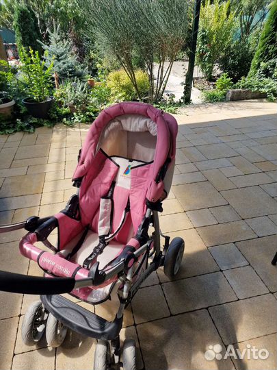 Прогулочная коляска