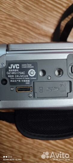 Видеокамера JVC