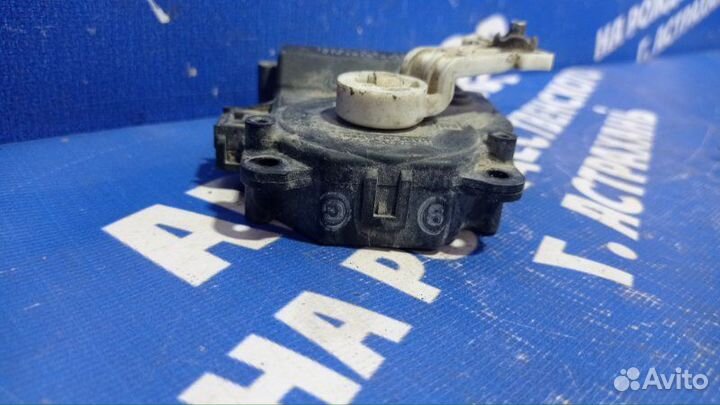 Моторчик заслонок отопителя Toyota Rav4 кроссовер