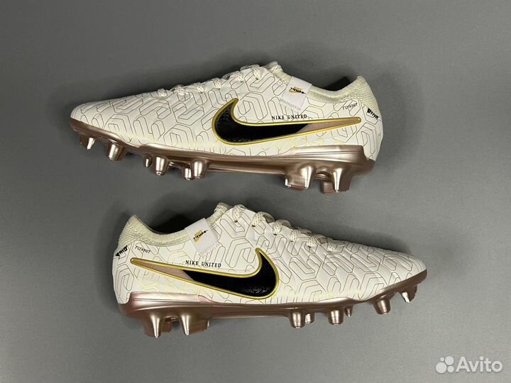 Футбольные бутсы nike tiempo 10