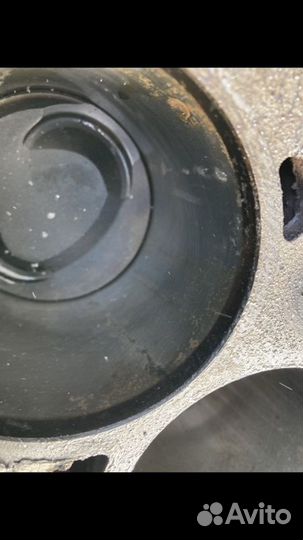 Блок цилиндров Ford Focus 1 split port 1999-2005