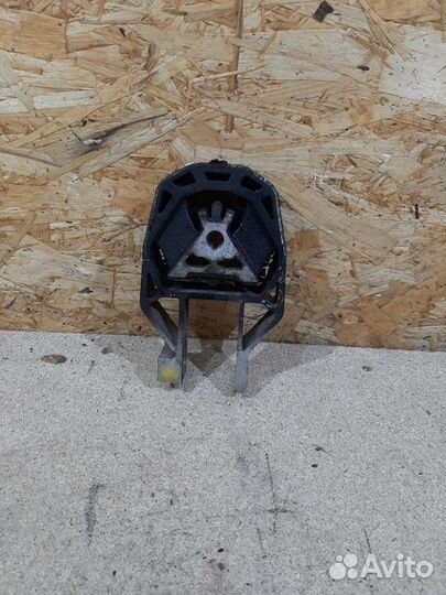 Нижняя опора Ford Focus 3