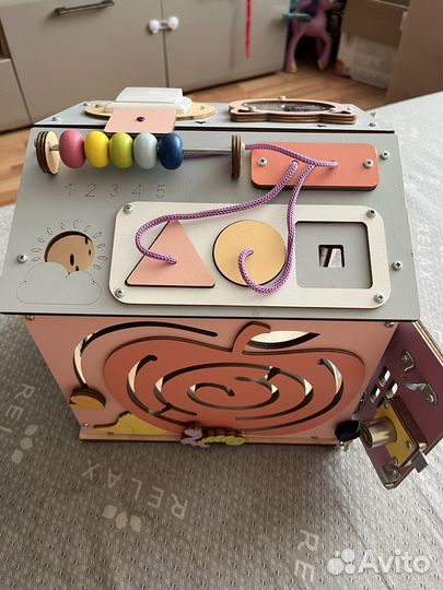 Бизиборд-Бизидом