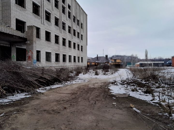 Здание, 3200 м²