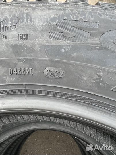 Pirelli Scorpion Ice Zero 2 235/65 R17