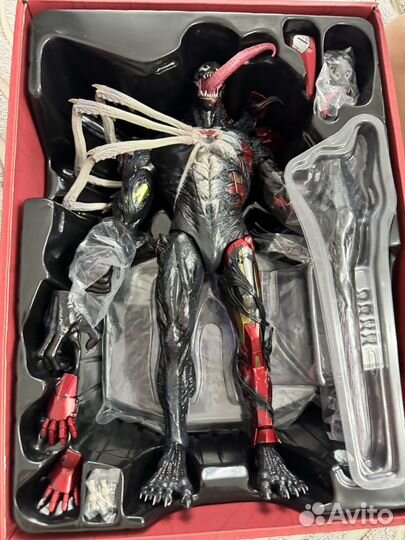 Hot Toys Venomized Iron Man Avengers 1/6