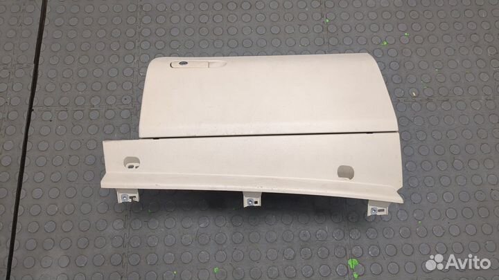 Бардачок Volkswagen Touareg, 2011