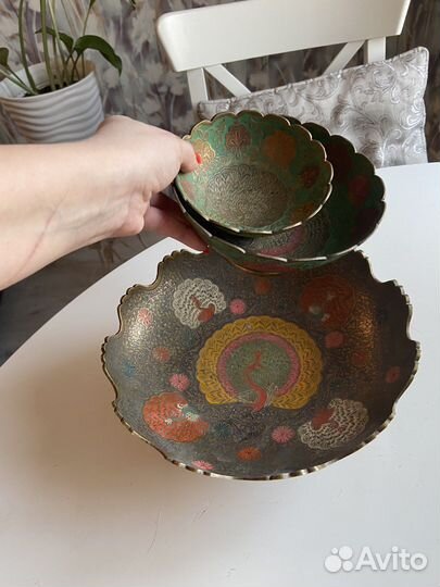 Фруктовница на ножке латунь