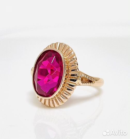 Золотое кольцо с корундом 583 проба