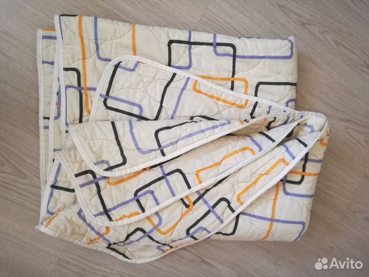 Одеяло 1.5 спальное шерстяное