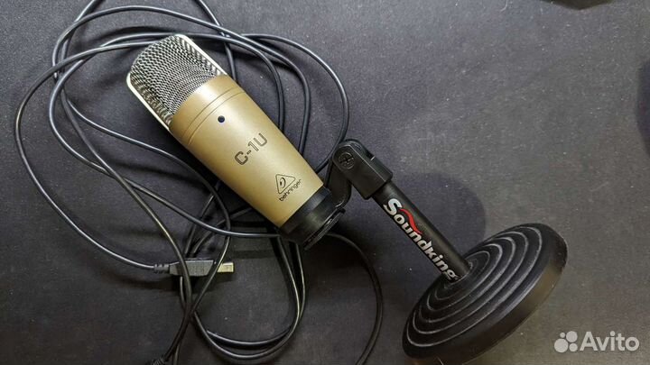 Студийный конденсаторный микрофон behringer C-1U