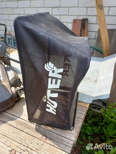 Газонокосилка электрическая