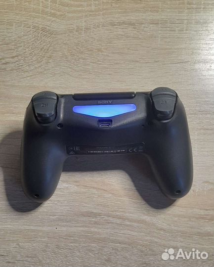 Геймпад dualshock 4