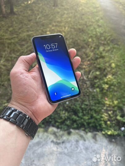 iPhone 11 128gb;